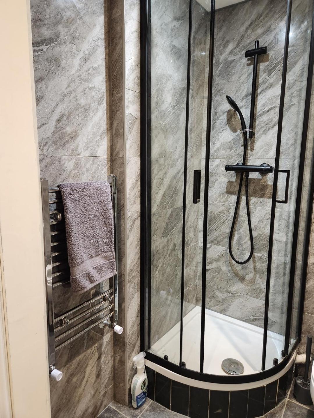 Ensuite Studio Flat Crawley-Gatwick Ifield Exterior foto